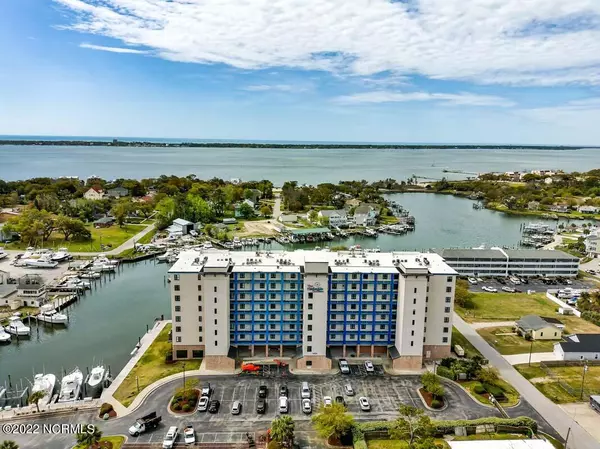 4425 Arendell Street #402, Morehead City, NC 28557