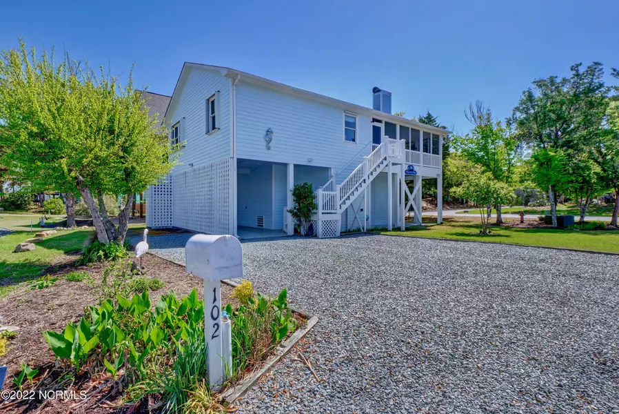 102 Dunes Court, Surf City, NC 28445