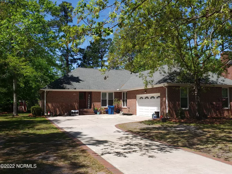 5638 Oak Bluff LN, Wilmington, NC 28409