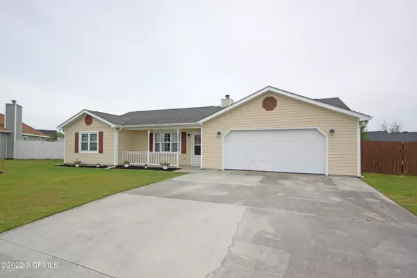 Hubert, NC 28539,604 Cannon Court