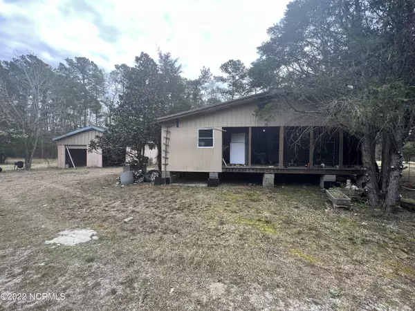 117 Hot Ridge RD, Burgaw, NC 28425