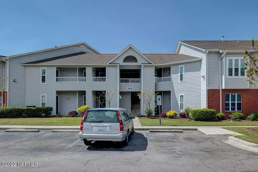 4110 Breezewood Drive #Apt 104, Wilmington, NC 28412