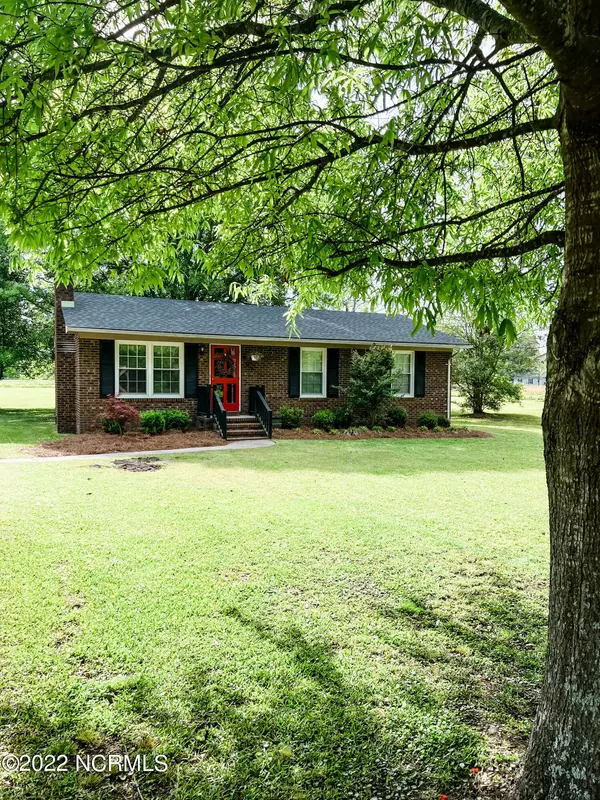 Rose Hill, NC 28458,409 N Bay ST