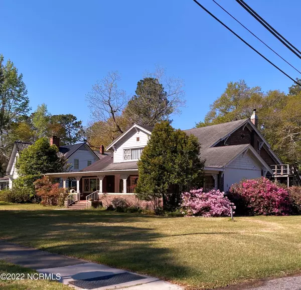1009 Pinckney ST, Whiteville, NC 28472