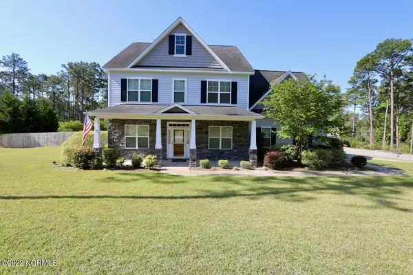 101 Canopy Court, Aberdeen, NC 28315