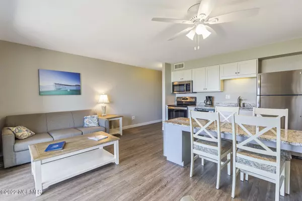 Wrightsville Beach, NC 28480,711 S Lumina AVE #207