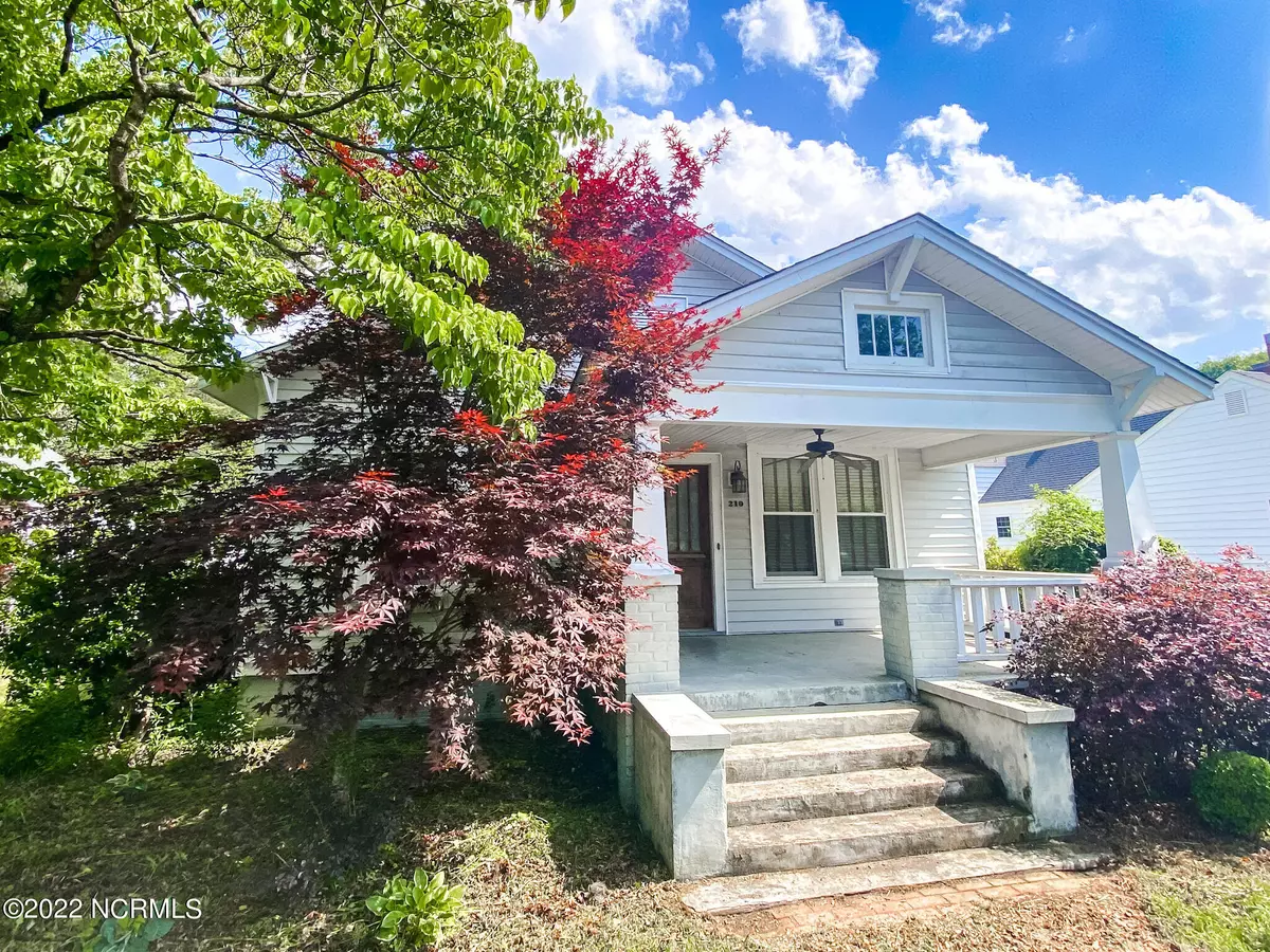 Snow Hill, NC 28580,210 W Harper ST