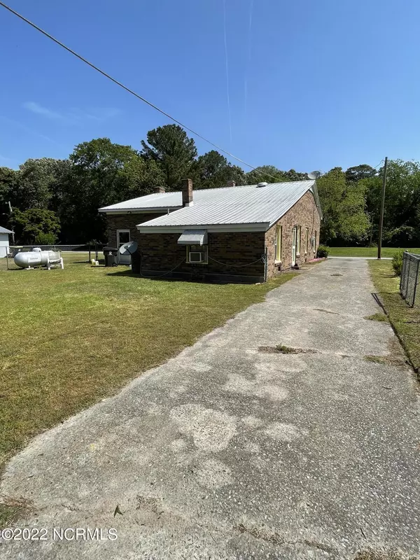 Hamilton, NC 27840,104 Railroad ST