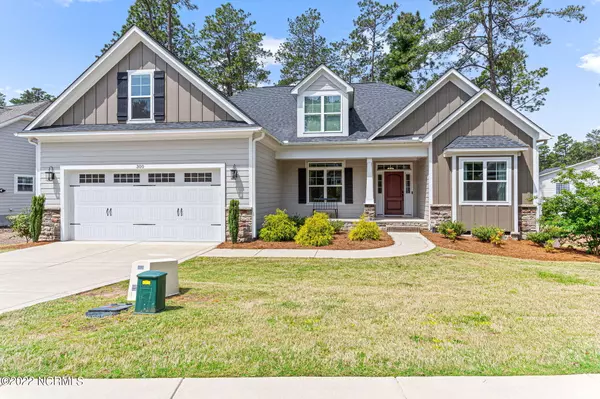 300 N Bracken Fern Lane, Southern Pines, NC 28387