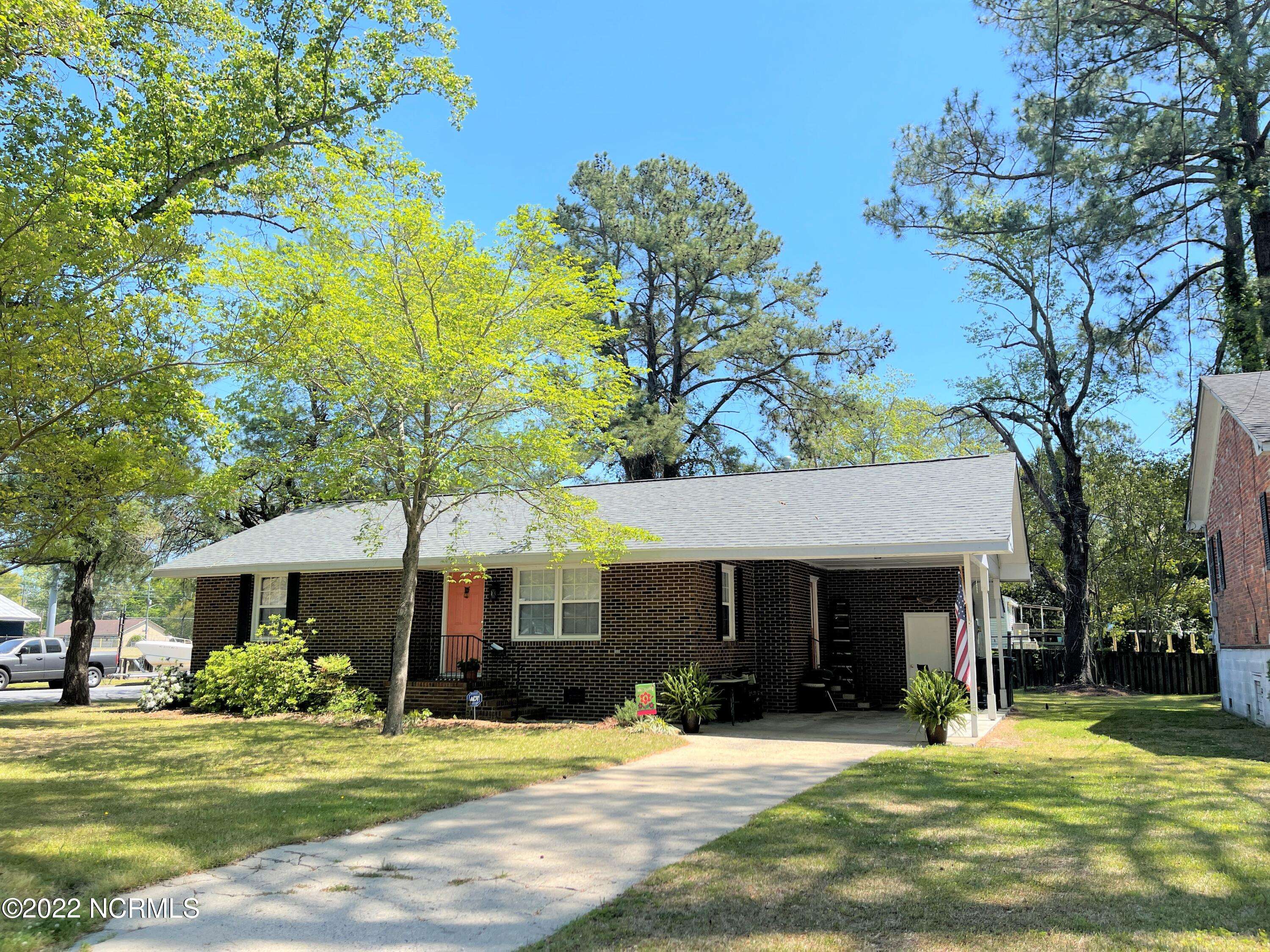 315 Simmons ST, Washington, NC 27889