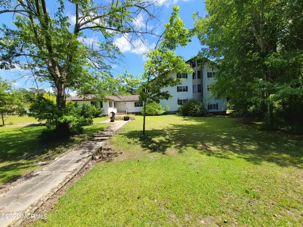 Whiteville, NC 28472,197 Maple DR