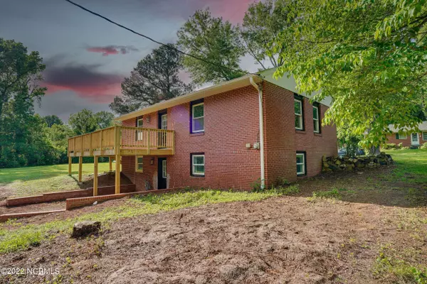 Graham, NC 27253,623 Oakgrove DR