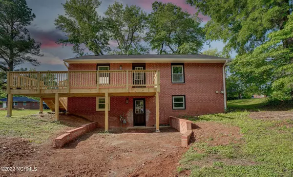 Graham, NC 27253,623 Oakgrove DR