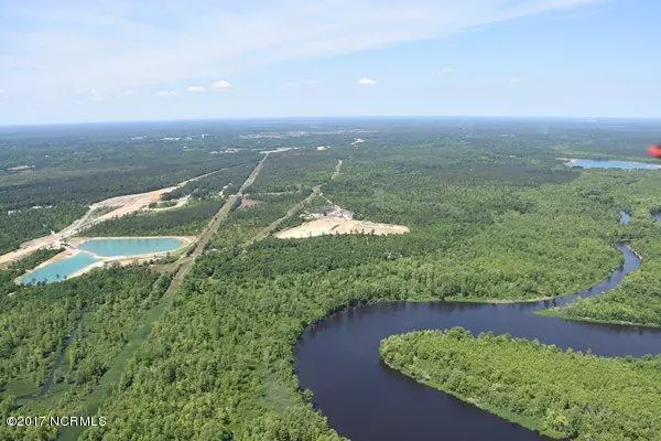 2 Cedar Hill, Navassa, NC 28451