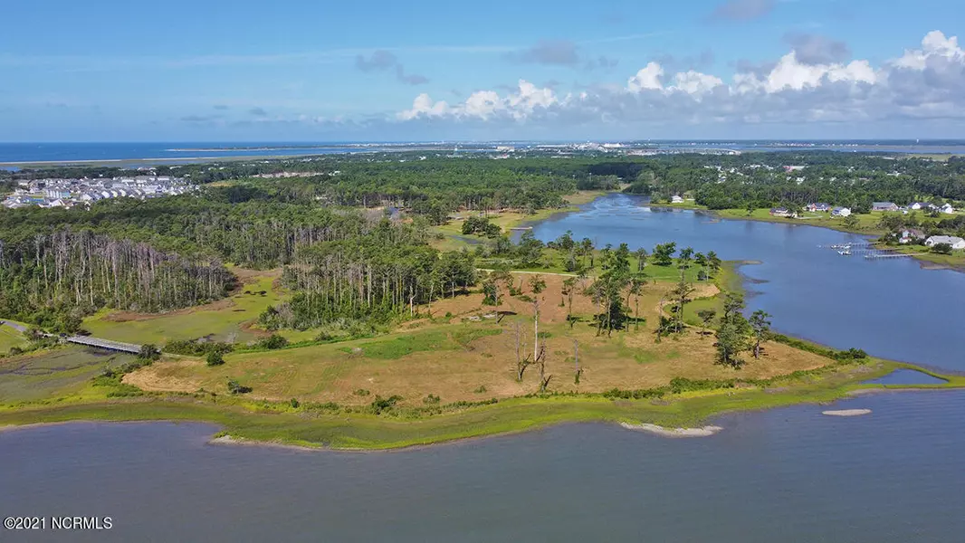 180 Davis Bay DR, Beaufort, NC 28516