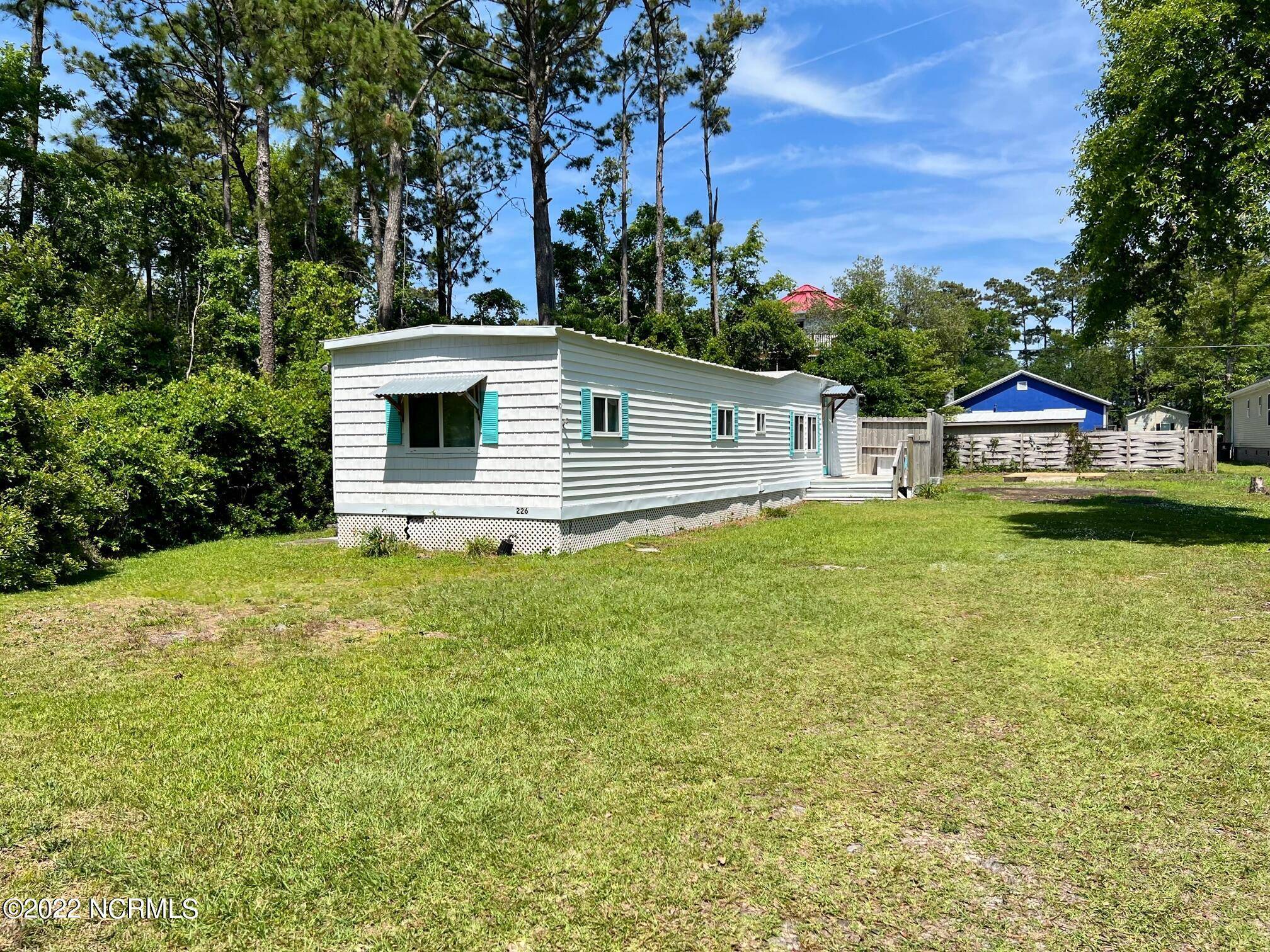 226 NE 74th ST, Oak Island, NC 28465