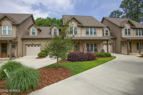 Southern Pines, NC 28387,129 Pinebranch CT