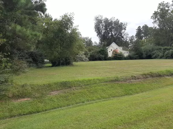 Lake Waccamaw, NC 28450,Lot 7 Sutton Place DR