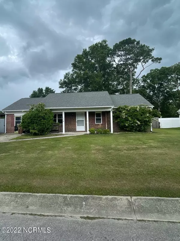 108 Ash Place, Jacksonville, NC 28546