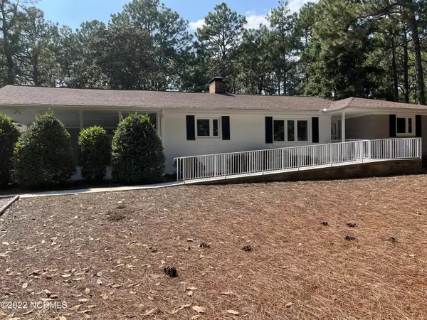 490 Central Drive, Southern Pines, NC 28387