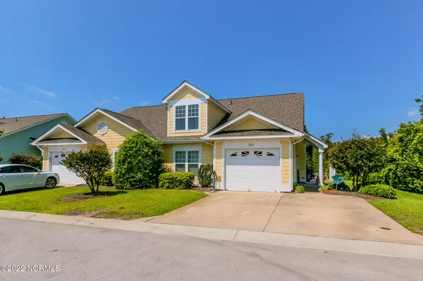 215 Diamond CV, Newport, NC 28570