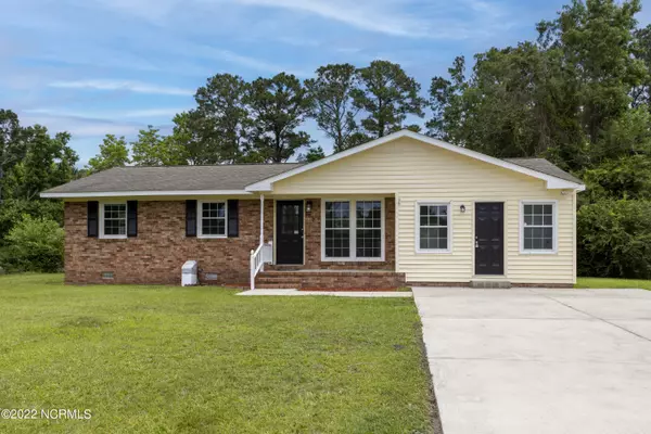 9 Princeton Drive, Jacksonville, NC 28546