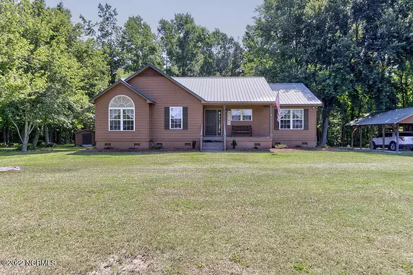 1814 Us Highway 117 S, Burgaw, NC 28425