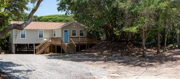 106 Driftwood DR, Surf City, NC 28445