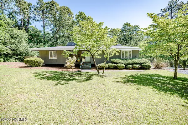 240 Maples RD, Southern Pines, NC 28387