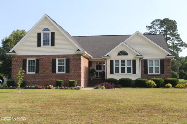 214 Stewart CIR, Whiteville, NC 28472