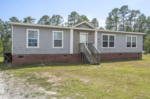 9295 Southern Boulevard SE, Winnabow, NC 28479