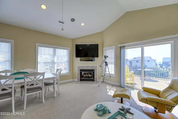 Surf City, NC 28445,808 S Topsail Drive