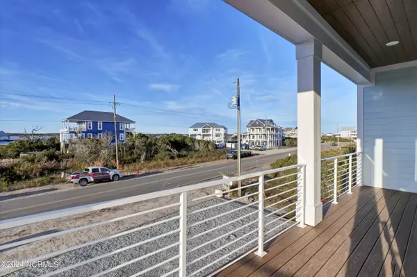 North Topsail Beach, NC 28460,566 New River Inlet RD