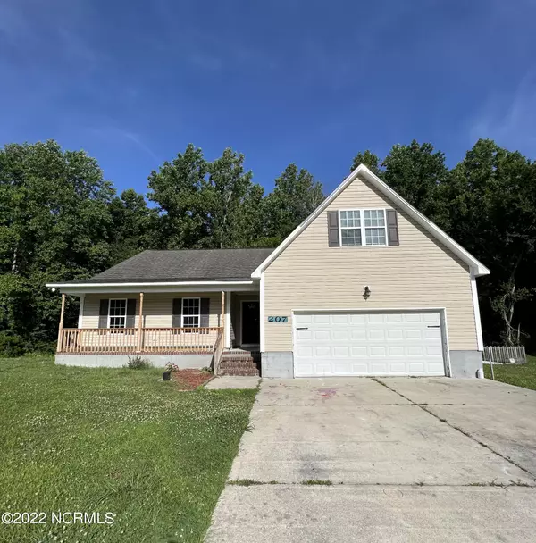 207 Chandler Simpson Court, Beulaville, NC 28518