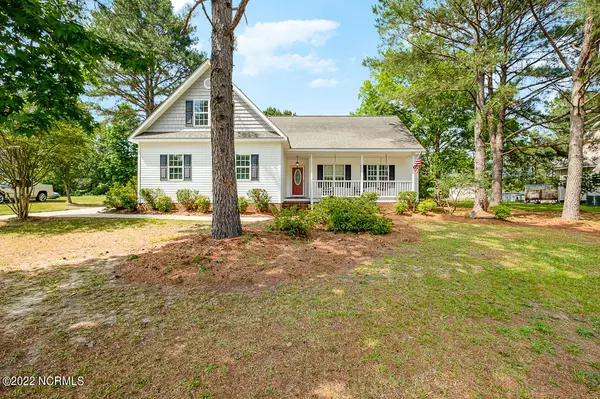 110 Eagles Crest LN, Princeton, NC 27569