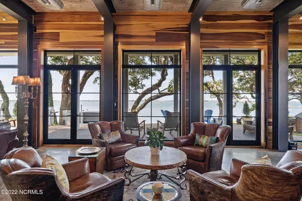 Morehead City, NC 28557,4103 Sound DR