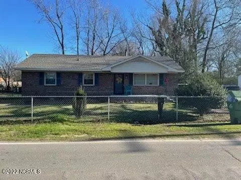 505 S Dennis ST, Enfield, NC 27823