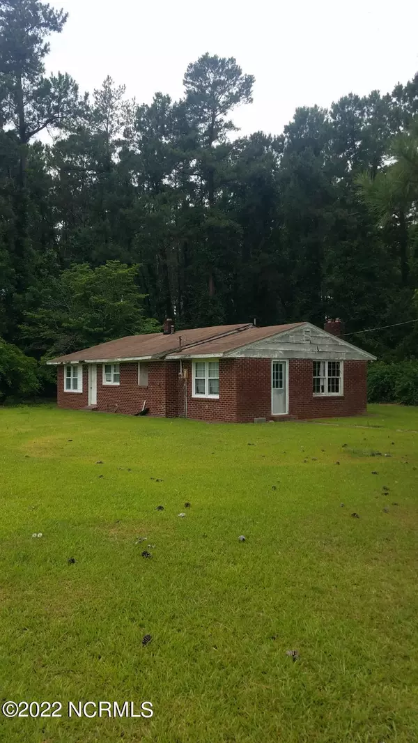 Cerro Gordo, NC 28430,5834 Cherry Grove RD