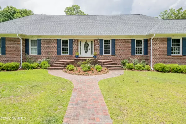 925 Lynchburg Drive, Jacksonville, NC 28546