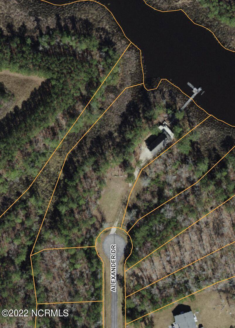 891 Alexander DR, Belhaven, NC 27810