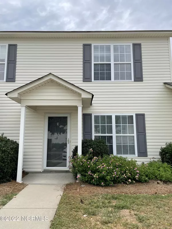 4230 Dudleys Grant DR #E, Winterville, NC 28590