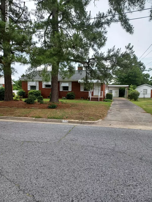 1805 Queens Road, Kinston, NC 28501