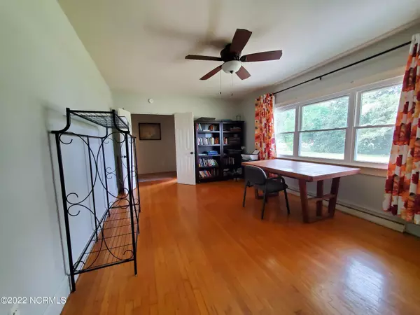 Farmville, NC 27828,9063 W West Marlboro RD