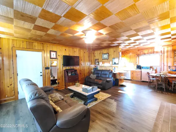 Farmville, NC 27828,9063 W West Marlboro RD