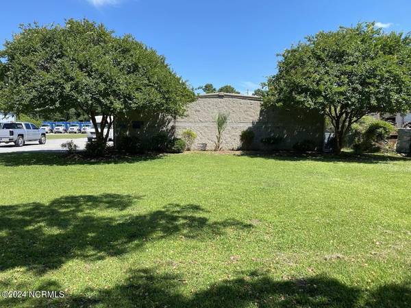 120 Leslie LN, Swansboro, NC 28584
