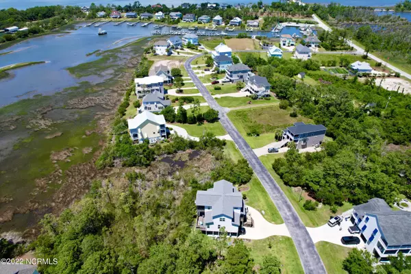 Harkers Island, NC 28531,127 Pintail Lane