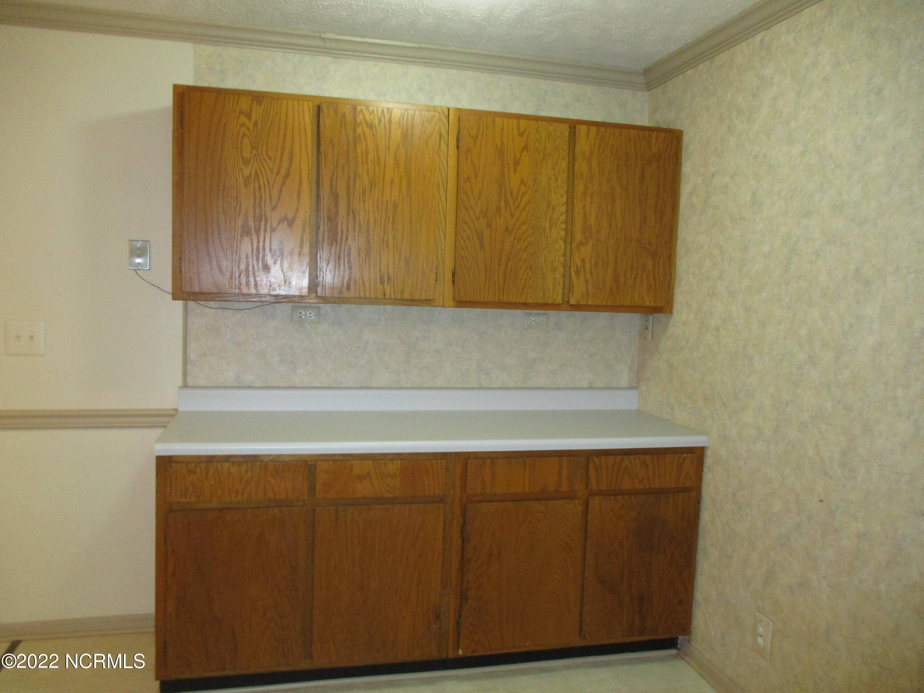 Laurinburg, NC 28352,906 E Scotsdale RD