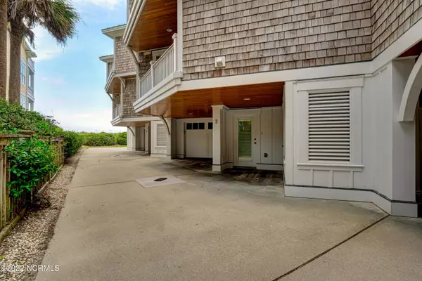 Wrightsville Beach, NC 28480,121 S Lumina Avenue #3