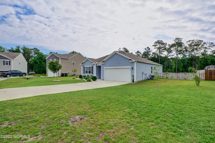 604 Saltree Circle, Holly Ridge, NC 28445