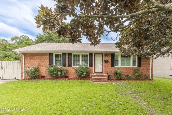 113 S Canal ST, Whiteville, NC 28472